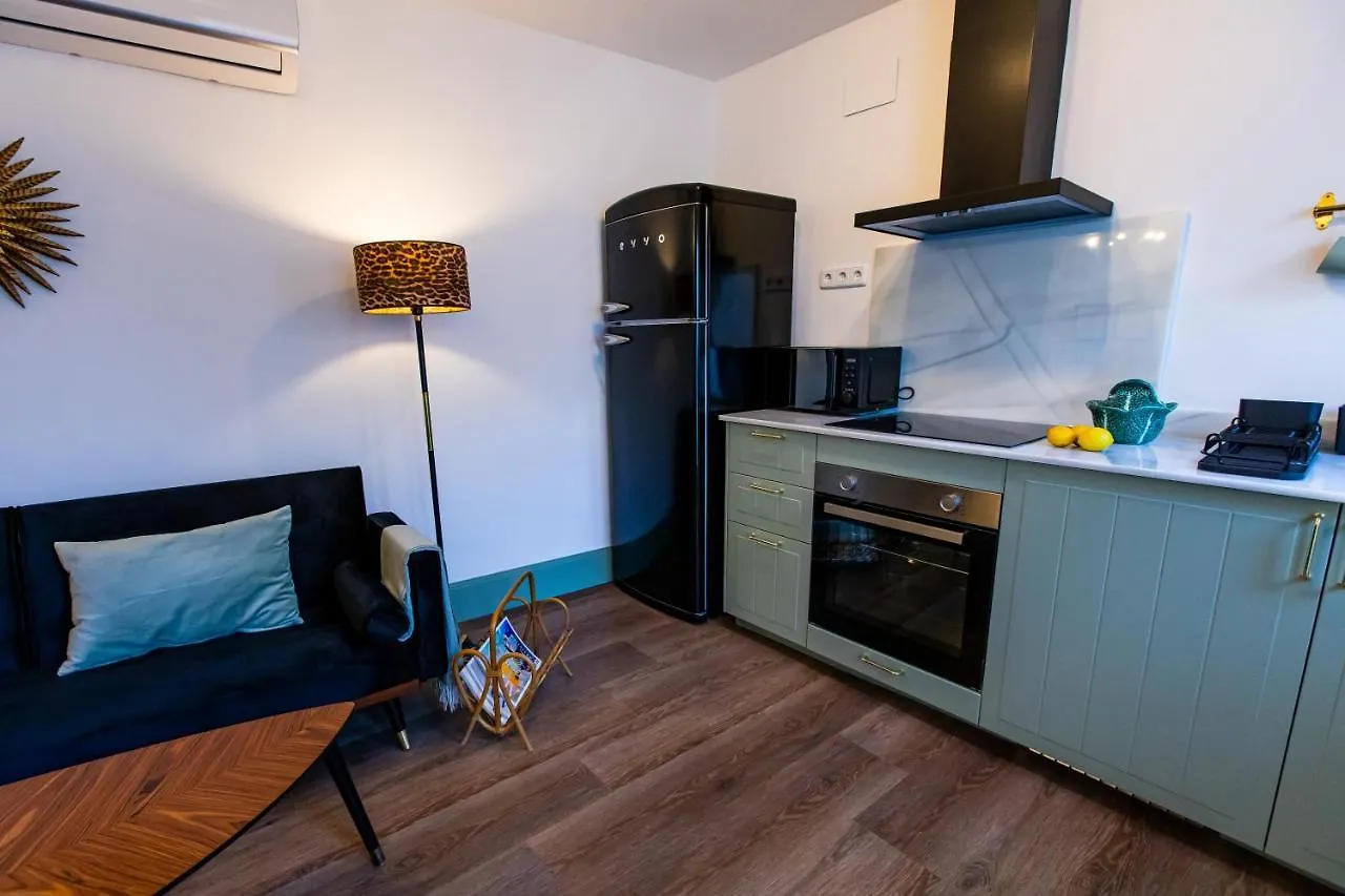 Apartamentos Gaviota Valencina de la Concepción 0*,