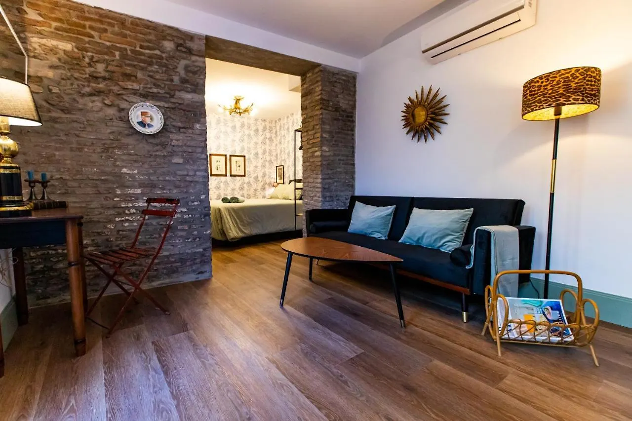 Apartamentos Gaviota location